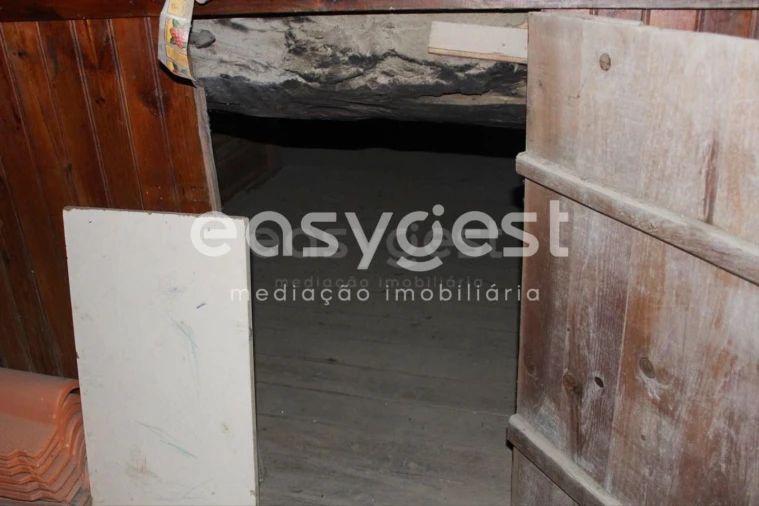 Moradia T2 para Venda em Tortosendo Foto 12