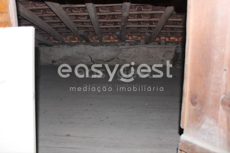 Moradia T2 para Venda em Tortosendo Foto 13