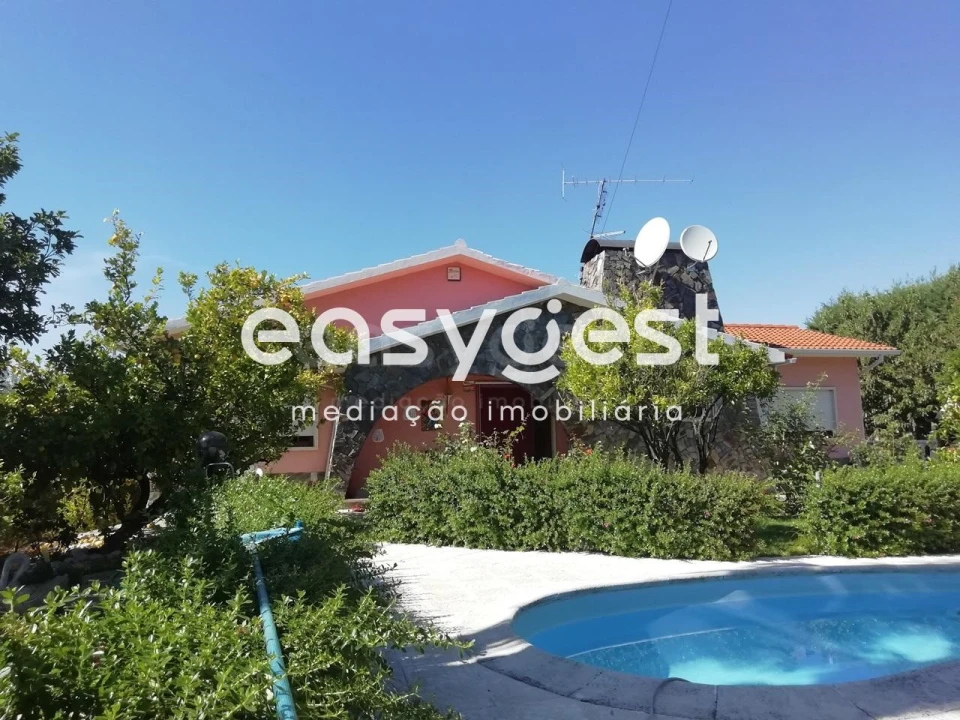 Negócio para Venda em Fundão, Valverde, Donas, A. Joanes, A. Nova Cabo Foto 1