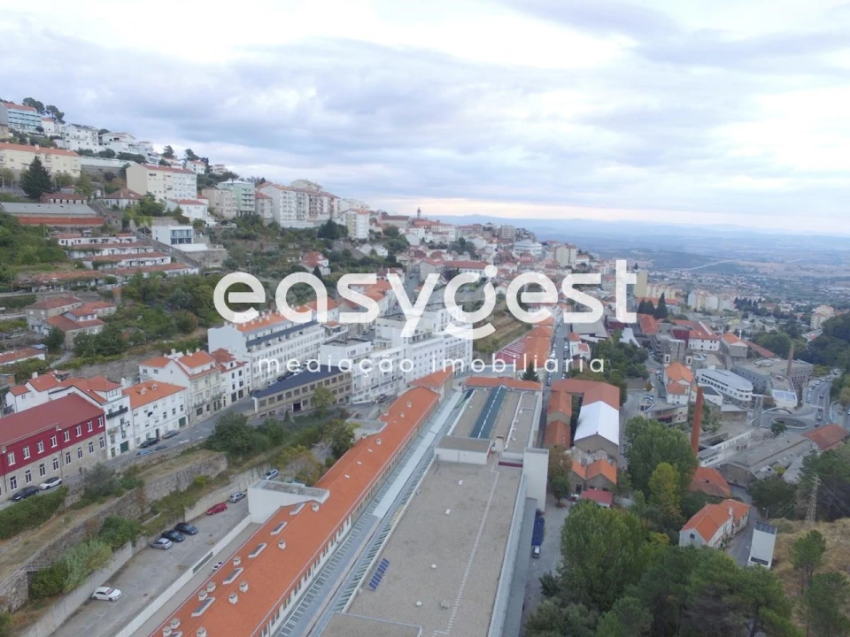 Armazém para Venda em Covilhã e Canhoso Foto 8