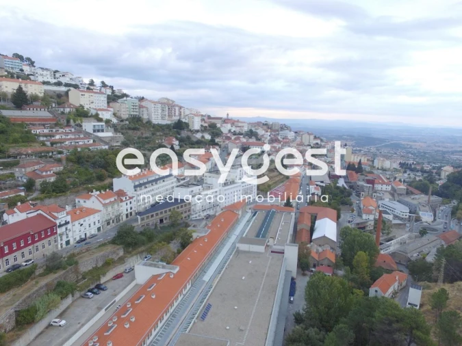 Armazém para Venda em Covilhã e Canhoso Foto 8
