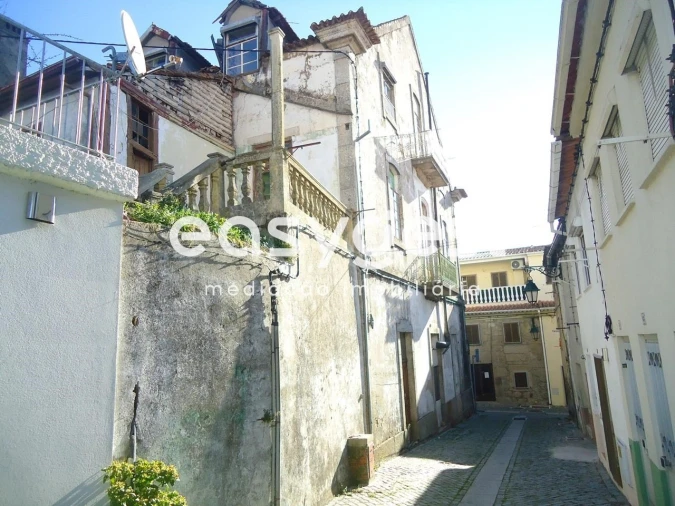 Moradia T5 para Venda em Teixoso e Sarzedo Foto 3