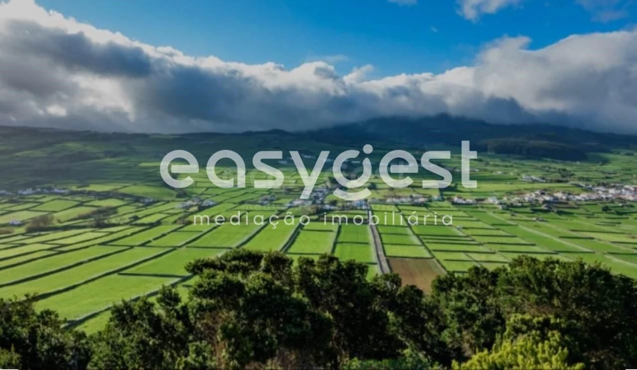 Terreno para Venda em São Mateus da Calheta Foto 15