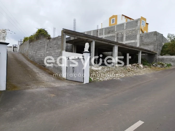 Terreno para Venda em São Mateus da Calheta Foto 3