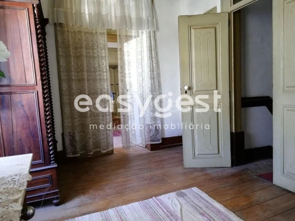 Moradia T5 para Venda em Alpedrinha Foto 3