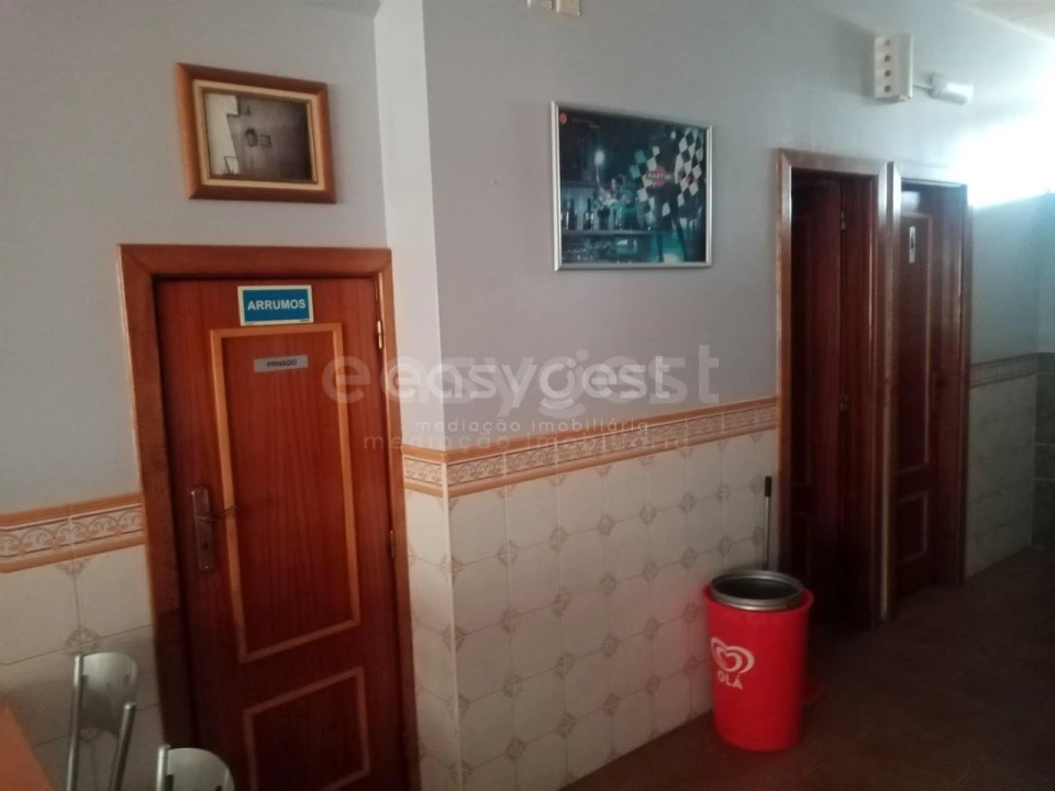 Prédio para Venda em Póvoa de Rio de Moinhos e Cafede Foto 19