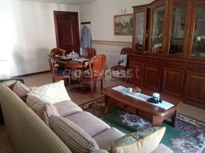 Prédio para Venda em Póvoa de Rio de Moinhos e Cafede Foto 5