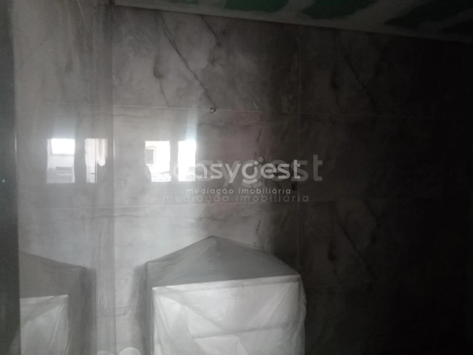 Apartamento T2 para Venda em Covilhã e Canhoso Foto 1