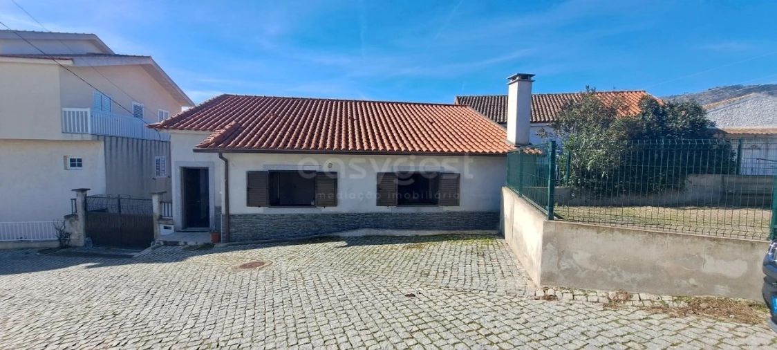 Moradia T3 para Venda em Cabeça Boa