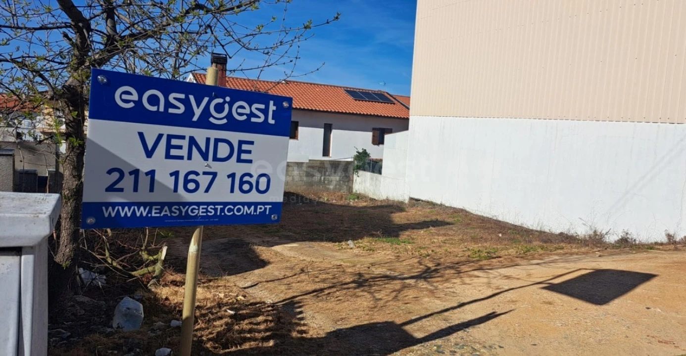 Terreno para Venda em Mogadouro, Valverde, Vale de Porco e Vilar de Rei Foto 1