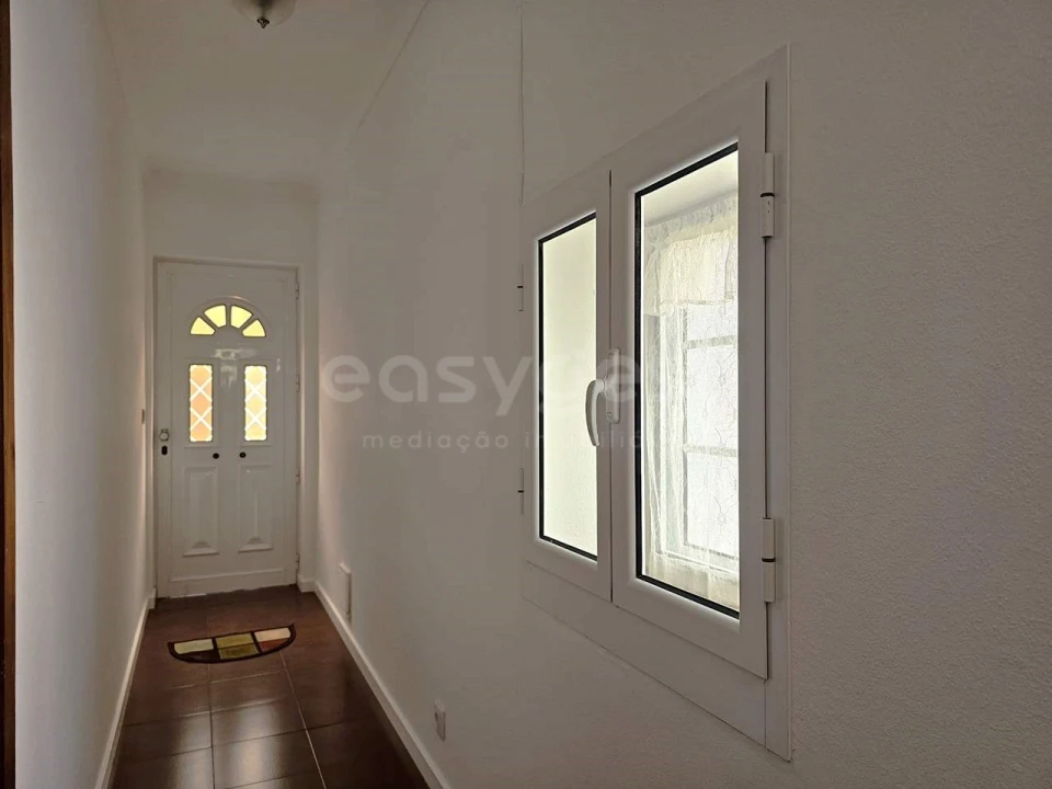 Moradia T2 para Venda em Capelas Foto 2