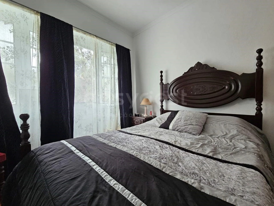 Moradia T2 para Venda em Capelas Foto 5