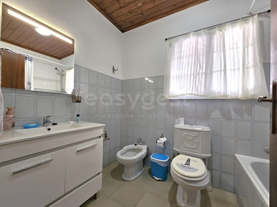 Moradia T2 para Venda em Capelas Foto 10