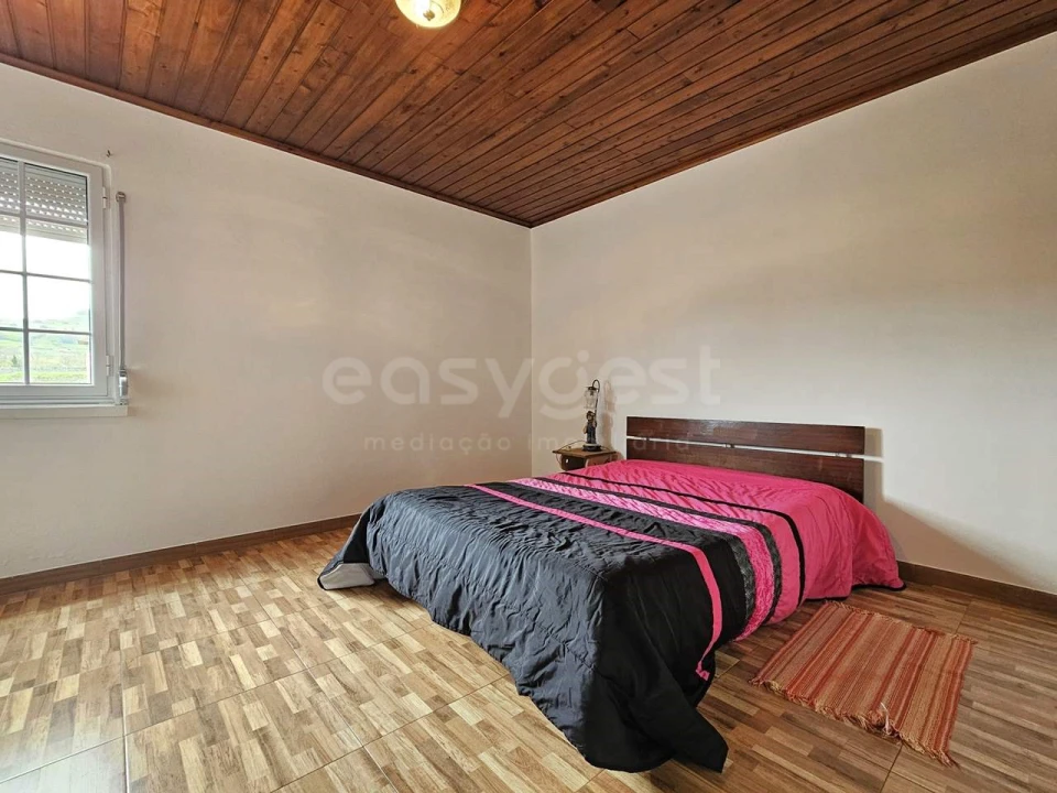 Moradia T2 para Venda em Capelas Foto 18