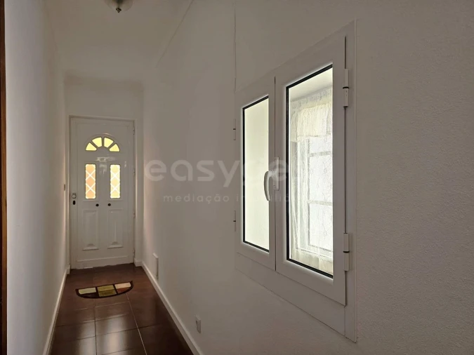 Moradia T2 para Venda em Capelas Foto 2