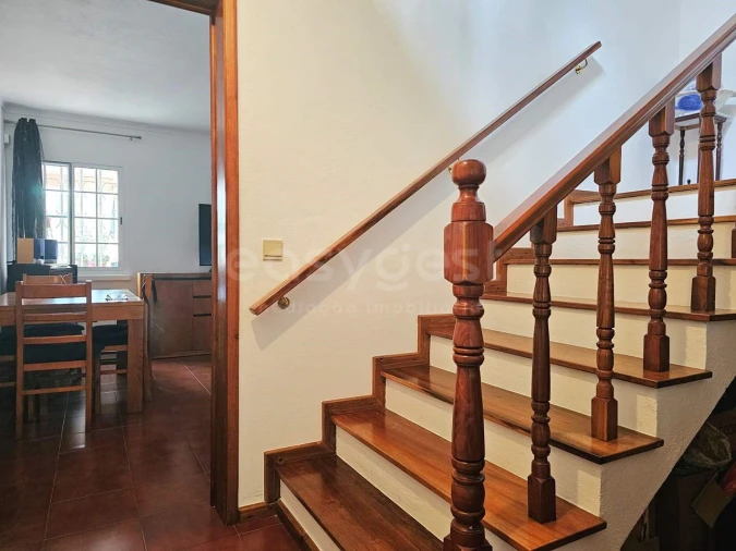 Moradia T2 para Venda em Capelas Foto 6