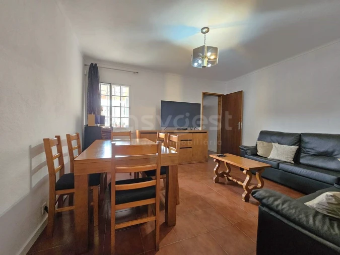 Moradia T2 para Venda em Capelas Foto 7