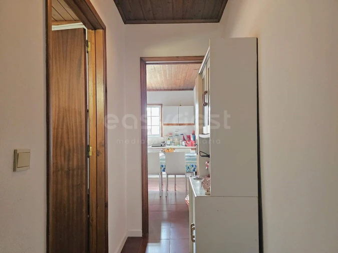 Moradia T2 para Venda em Capelas Foto 9