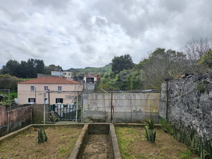 Moradia T2 para Venda em Capelas Foto 24