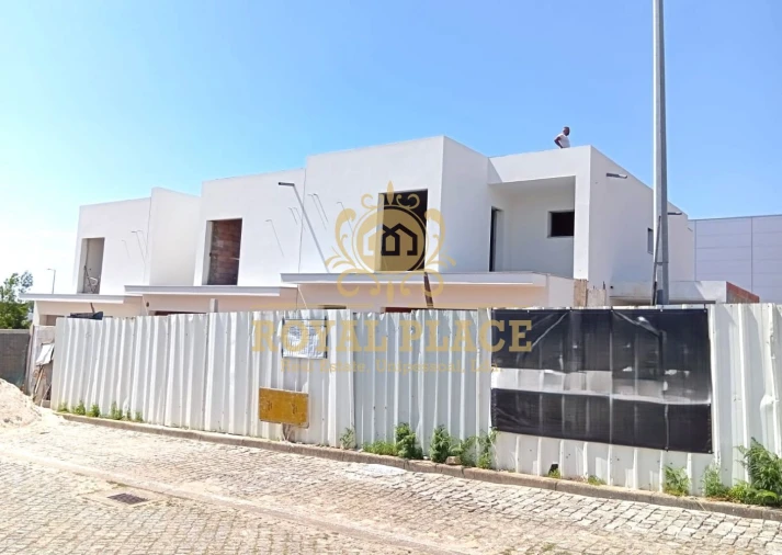 Moradia T3 para Venda em Santa Maria de Lamas Foto 5