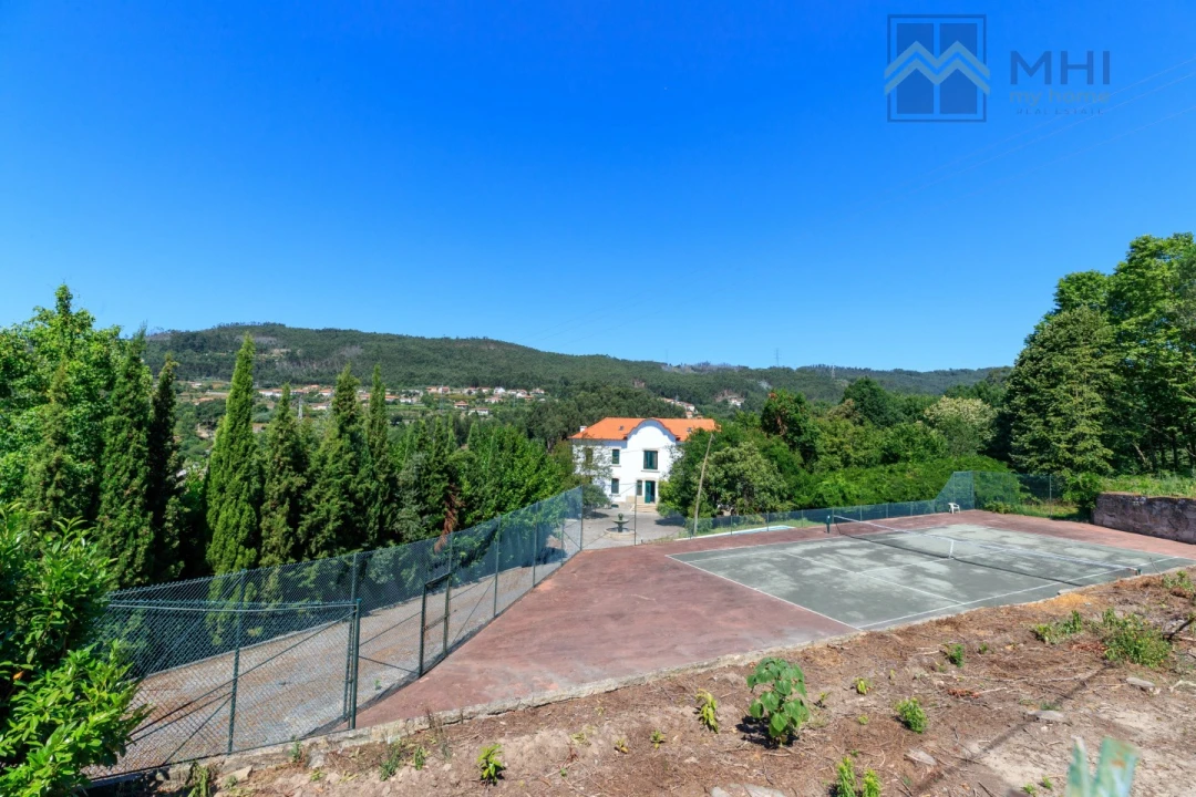 Moradia T6 para Venda em Abragão Foto 4