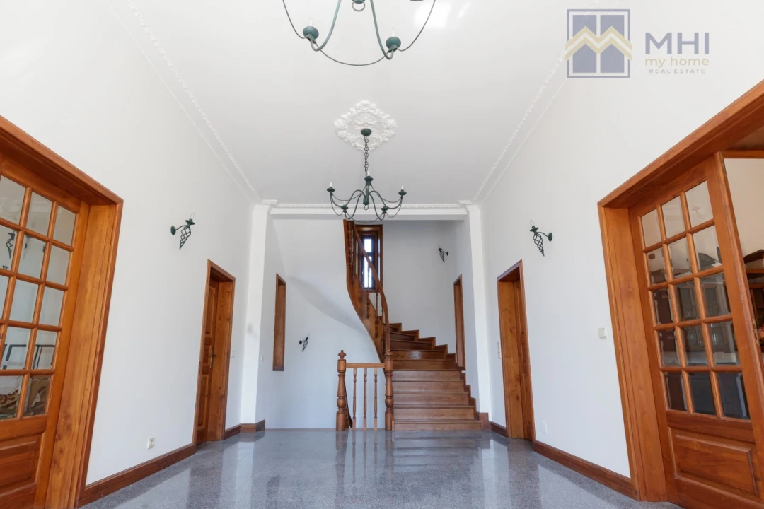 Moradia T6 para Venda em Abragão Foto 10