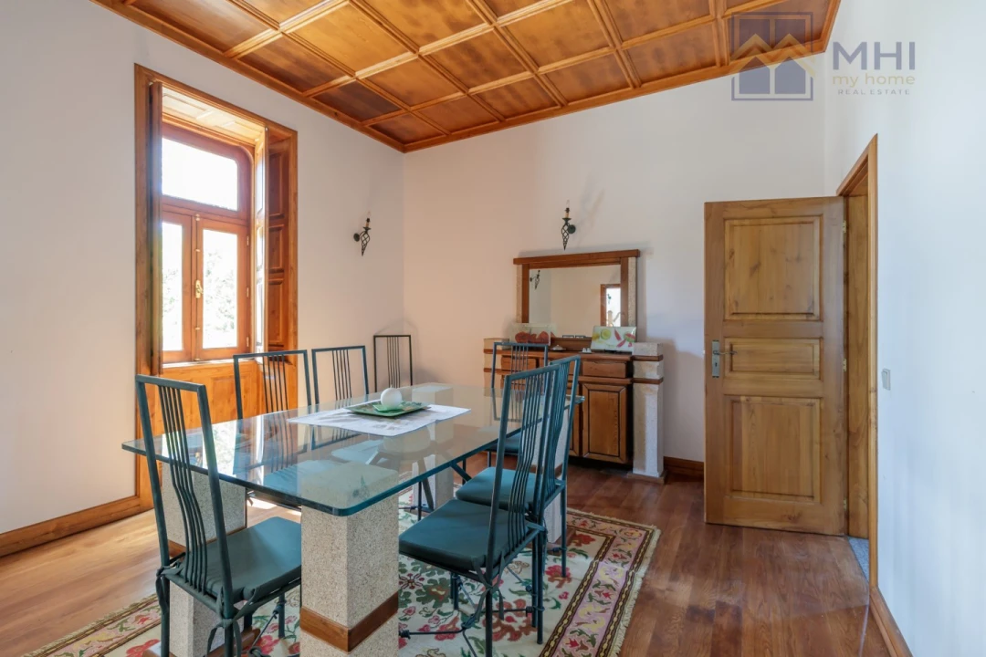 Moradia T6 para Venda em Abragão Foto 17