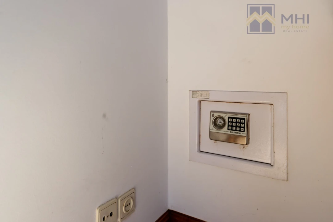 Moradia T6 para Venda em Abragão Foto 31