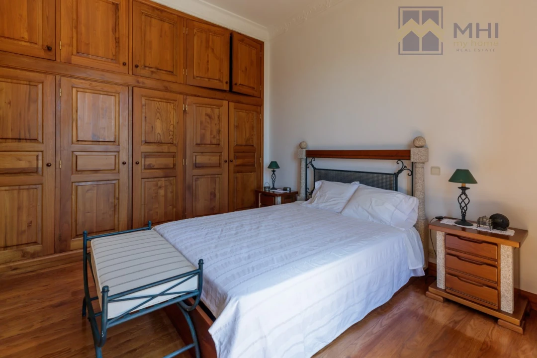 Moradia T6 para Venda em Abragão Foto 32