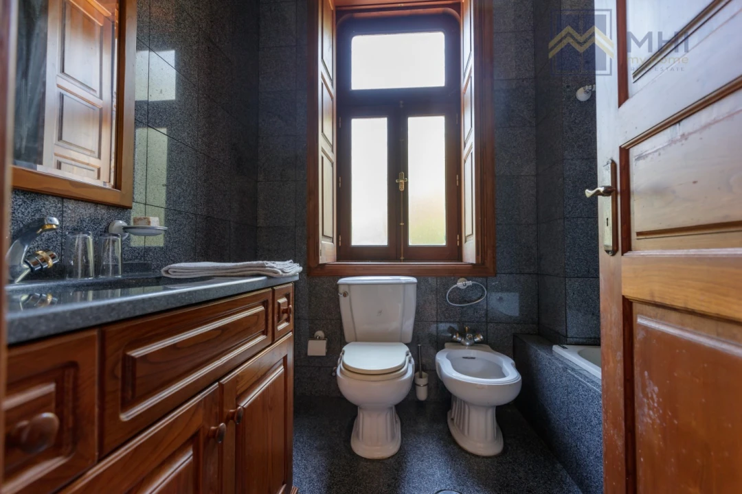 Moradia T6 para Venda em Abragão Foto 39