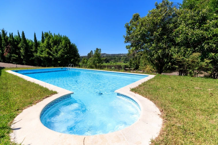 Moradia T6 para Venda em Abragão Foto 6