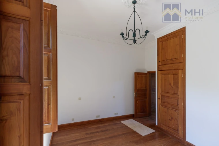 Moradia T6 para Venda em Abragão Foto 35