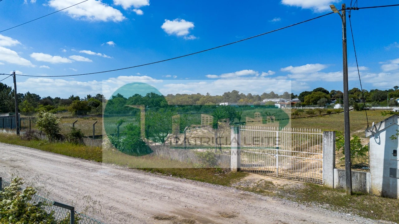 Terreno para Venda em Alhos Vedros Foto 3