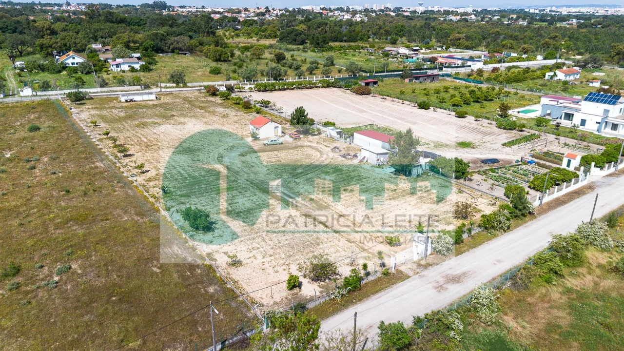 Terreno para Venda em Alhos Vedros Foto 1
