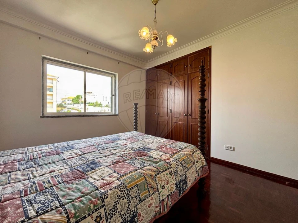 Moradia T4 para Venda em Carvoeira Foto 20