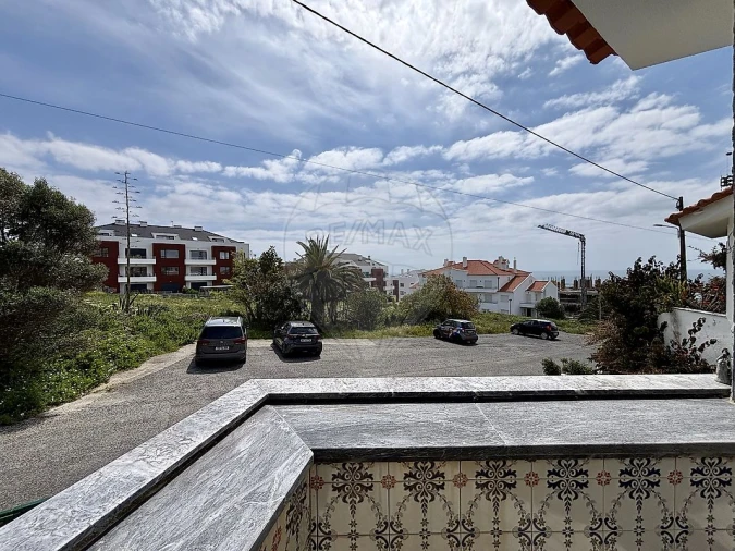 Moradia T4 para Venda em Carvoeira Foto 6