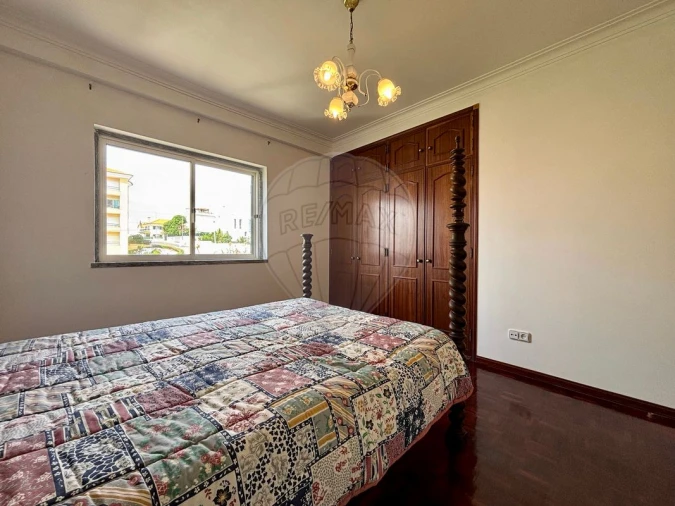 Moradia T4 para Venda em Carvoeira Foto 20