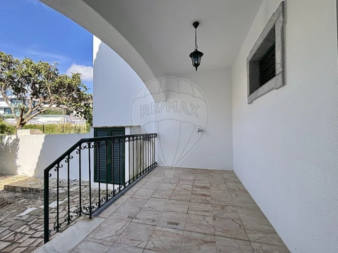 Moradia T4 para Venda em Carvoeira Foto 43