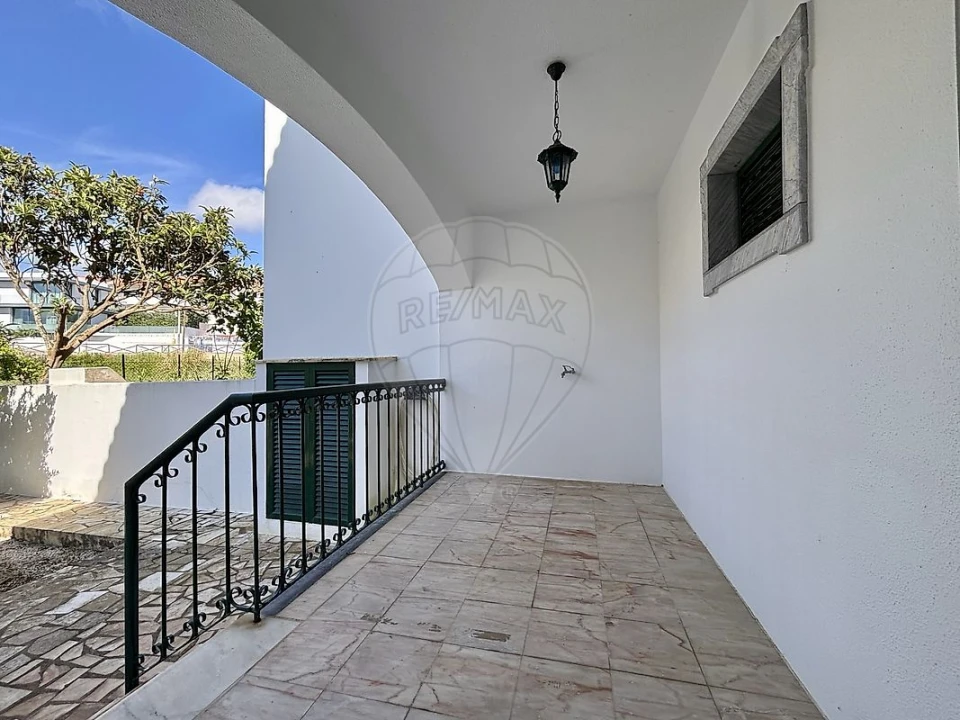 Moradia T4 para Venda em Carvoeira Foto 43