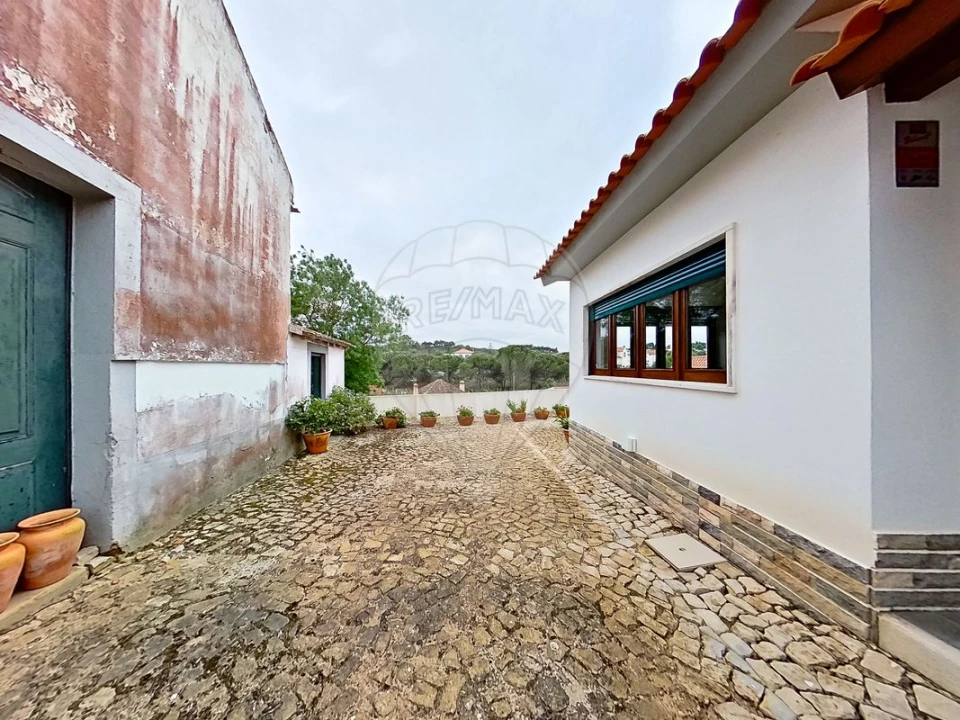 Moradia T3 para Venda em Carvoeira e Carmões Foto 34