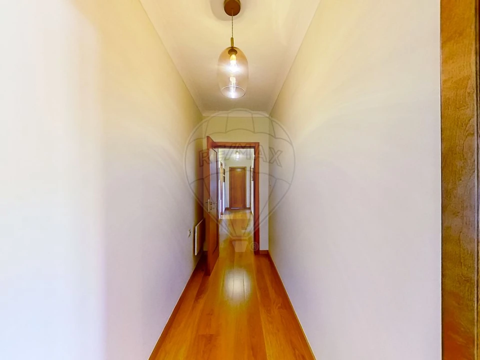 Moradia T3 para Venda em Carvoeira e Carmões Foto 5