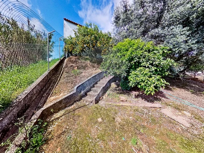 Moradia T3 para Venda em Carvoeira e Carmões Foto 37