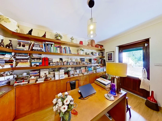 Moradia T3 para Venda em Carvoeira e Carmões Foto 12