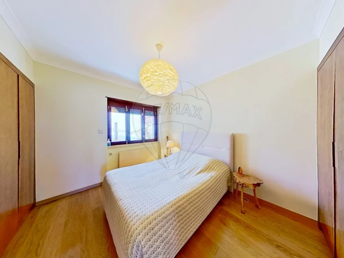 Moradia T3 para Venda em Carvoeira e Carmões Foto 8