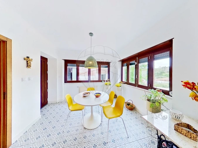 Moradia T3 para Venda em Carvoeira e Carmões Foto 23