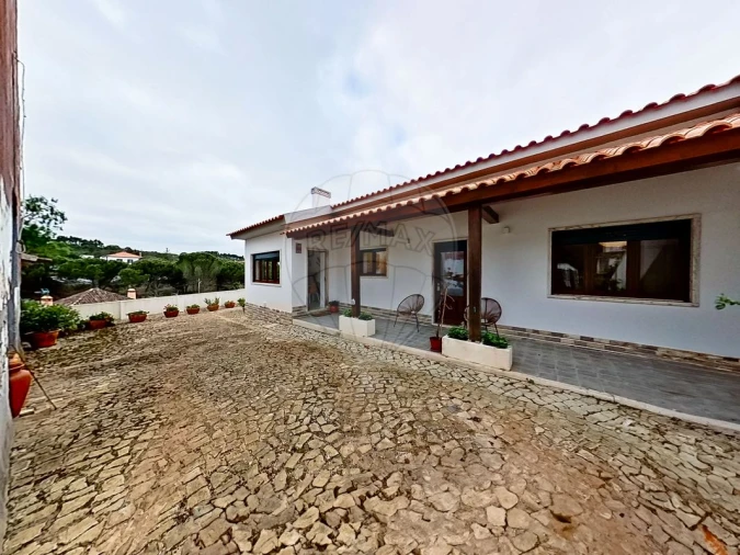 Moradia T3 para Venda em Carvoeira e Carmões Foto 33