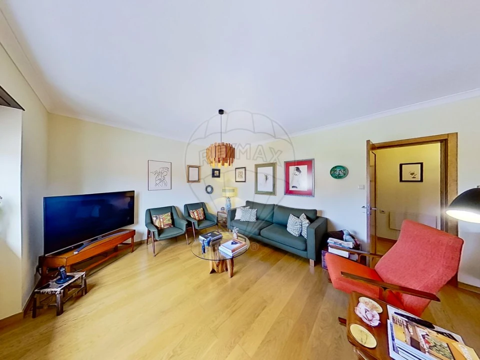 Moradia T3 para Venda em Carvoeira e Carmões Foto 16