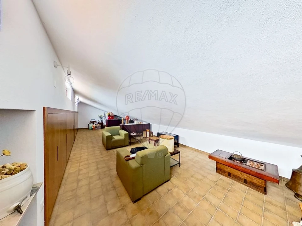 Moradia T3 para Venda em Carvoeira e Carmões Foto 26