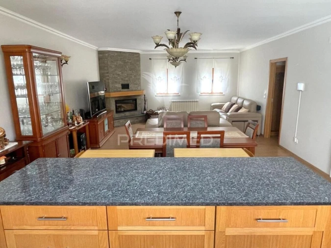 Moradia T4 para Venda em São Teotónio Foto 4