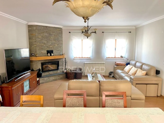 Moradia T4 para Venda em São Teotónio Foto 2